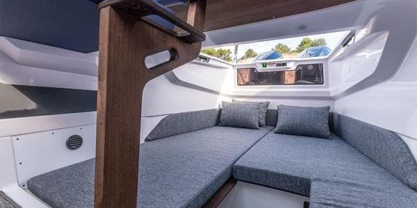 Axopar 29 XC Cross Cabin Berth