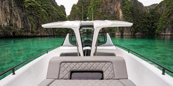 Axopar 37 Sun Top Deck