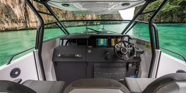 Axopar 37 Sun Top Helm