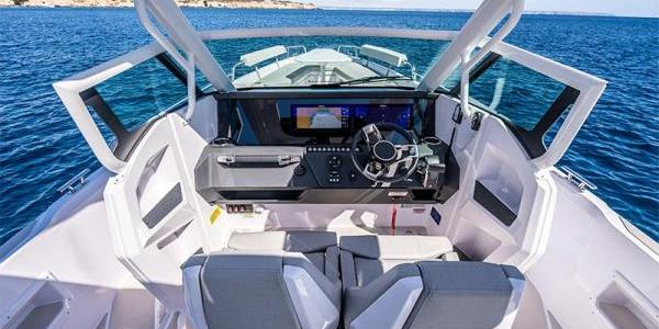 Axopar 29 Sun Top Helm