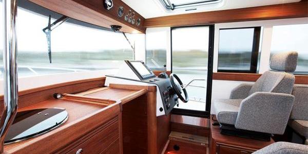 Paragon Ranger 25 Cabin Helm