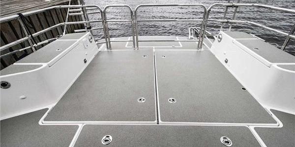 Paragon 31 Cabin Deck