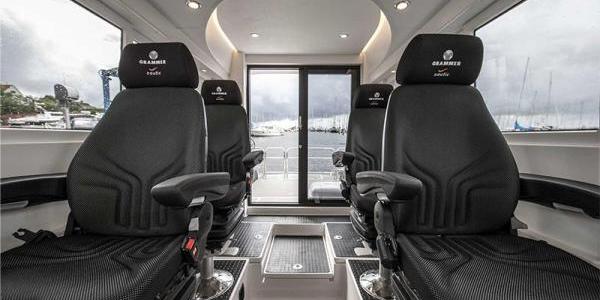 Paragon 31 Cabin Saloon