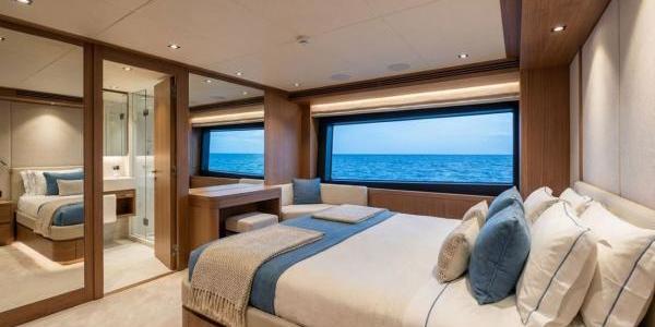 Catamaran Motor Yacht 21m Cabin