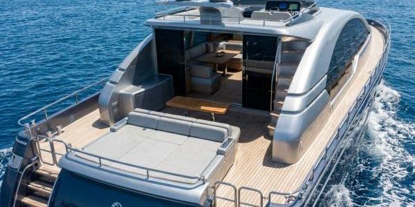 Catamaran Motor Yacht 23m Aft Deck