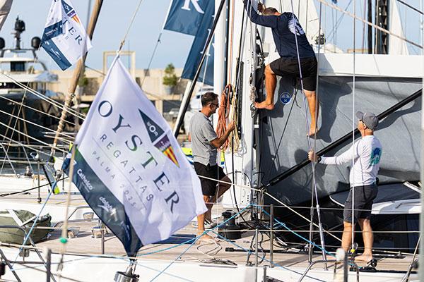 Henri-Lloyd Clothing Partner of Oyster Yachts